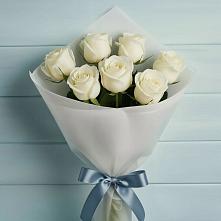 Букет 7 Белых роз Эдлесс Лав в Болгаре