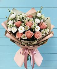 Букет цветов из:  Розы, Альстромерии и Лизиантусы в Болгаре