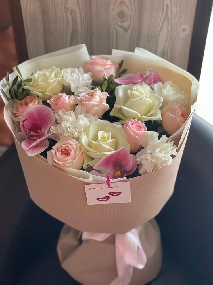 Букет цветов из: Орхидеи, Розы и Гвоздики в Болгаре