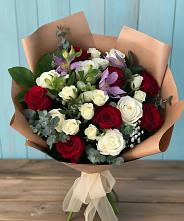 Букет цветов из:  Розы и Альстромерии в Болгаре