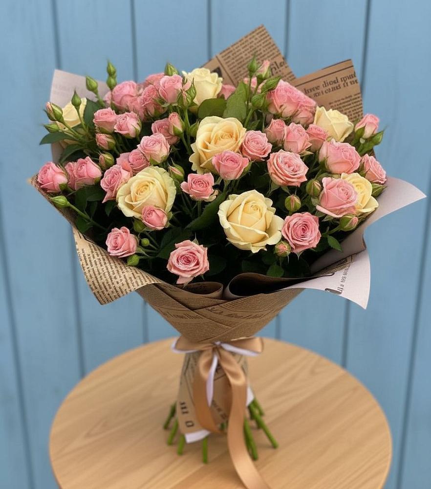 Букет цветов из: Розы в Болгаре