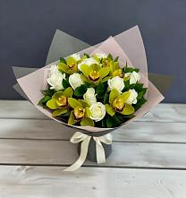 Букет цветов из:  Орхидеи и Розы в Болгаре