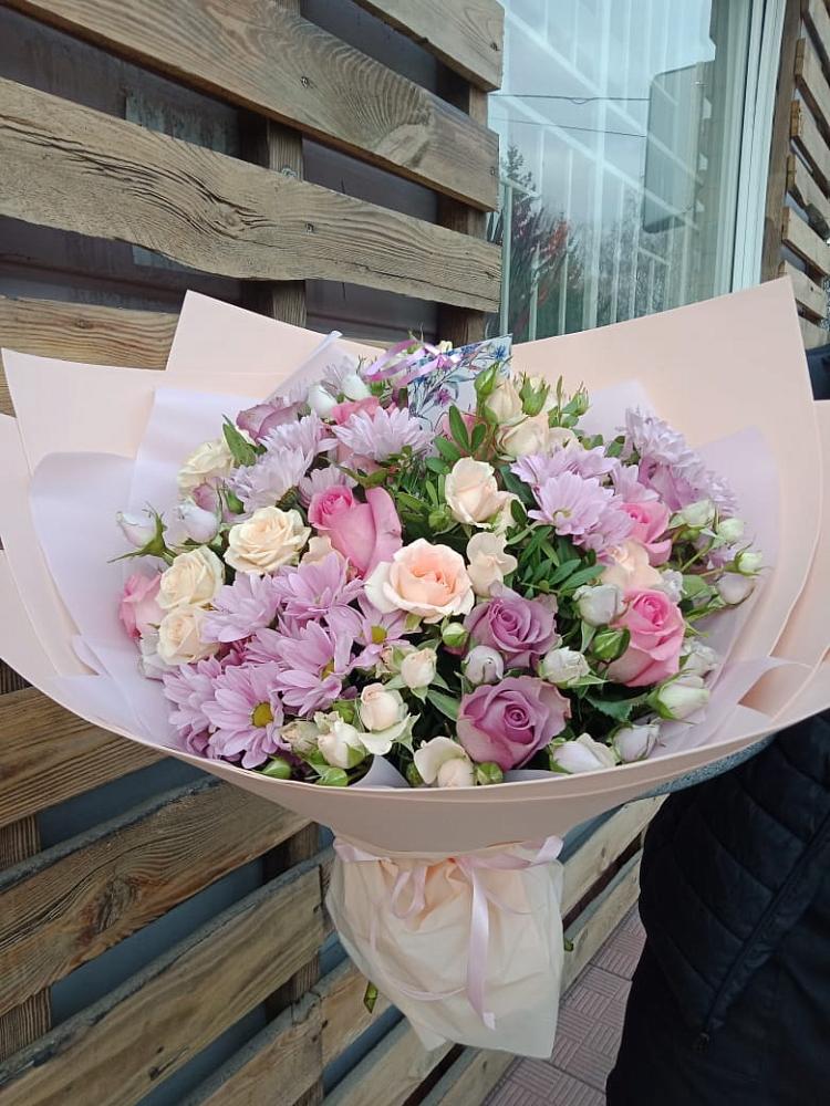 Букет цветов из: Розы и Хризантемы в Болгаре