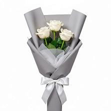 Букет 3 белые розы в Болгаре