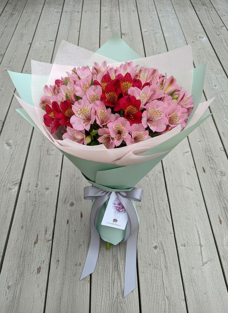 Букет цветов из: Альстромерии в Болгаре