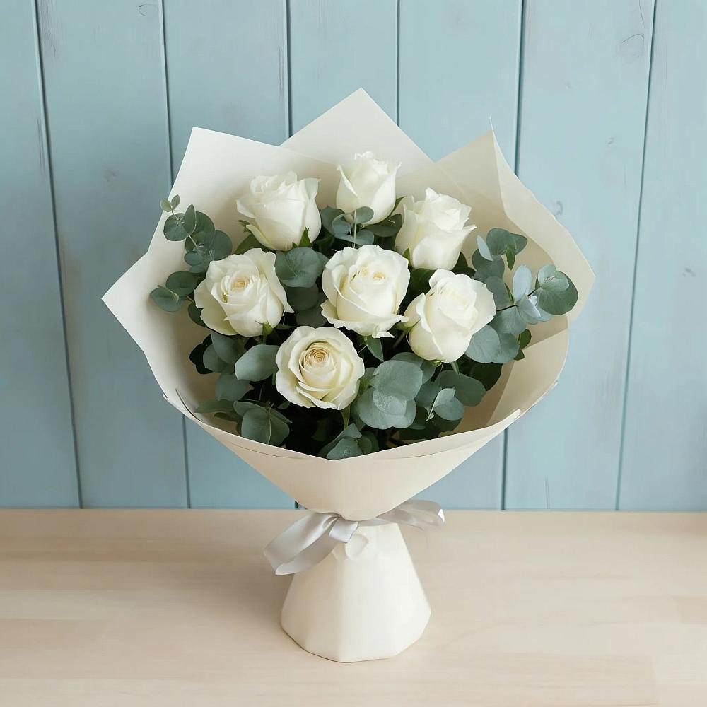 Букет Белые розы в Эвкалипте в Болгаре