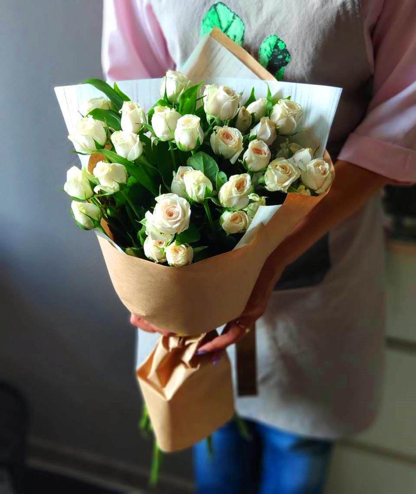 Букет цветов из: Розы в Болгаре