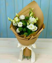 Букет цветов из:  Хризантемы и Лизиантусы в Болгаре