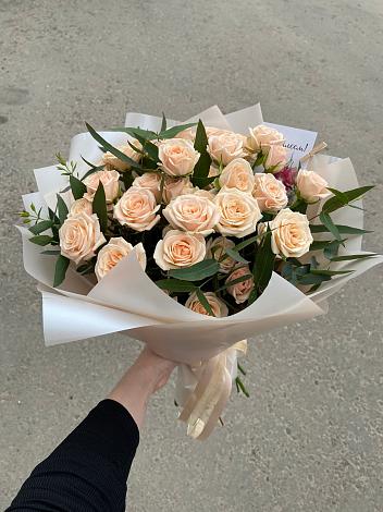 Букет Кремовые розы Латте в Болгаре