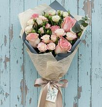 Букет цветов из:  Розы в Болгаре