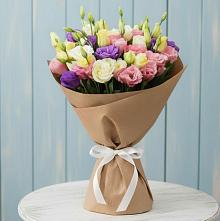 Букет цветов из:  Лизиантусы в Болгаре