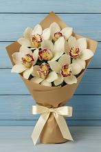 Букет цветов из:  Орхидеи и Розы в Болгаре