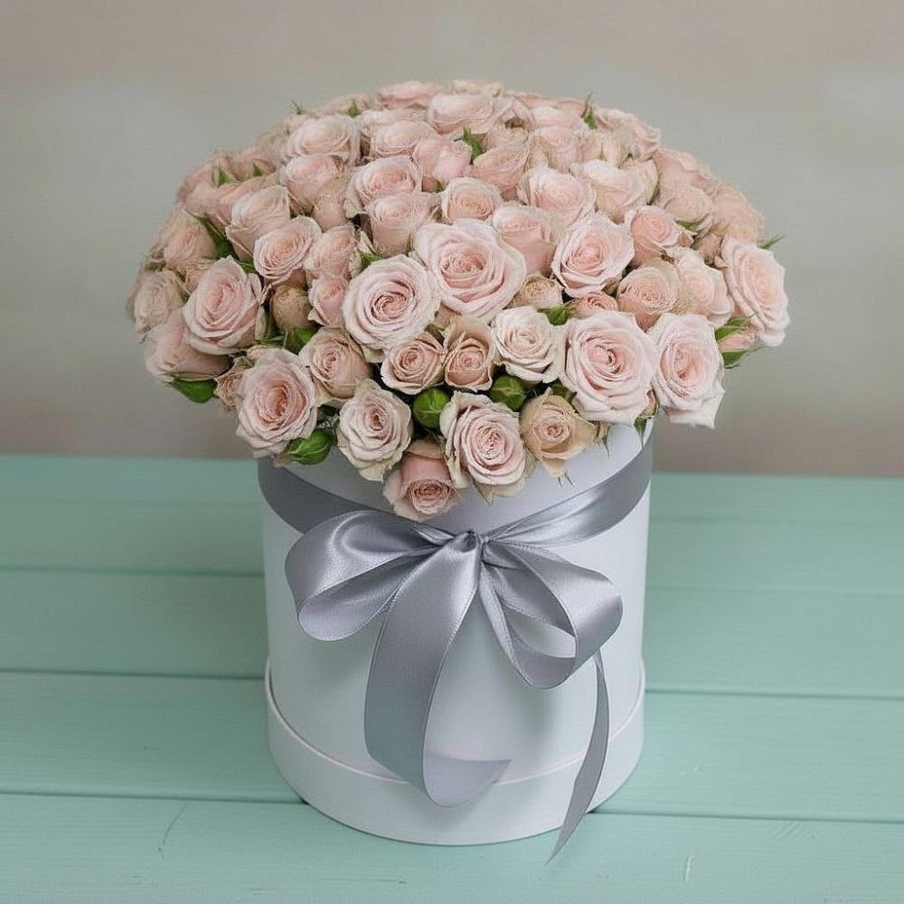 Цветочная композиция из Розы в шляпной коробке в Болгаре